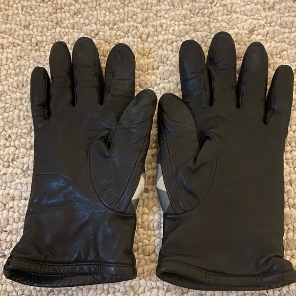 Burberry Check Pattern Gloves - Picture 2 of 6